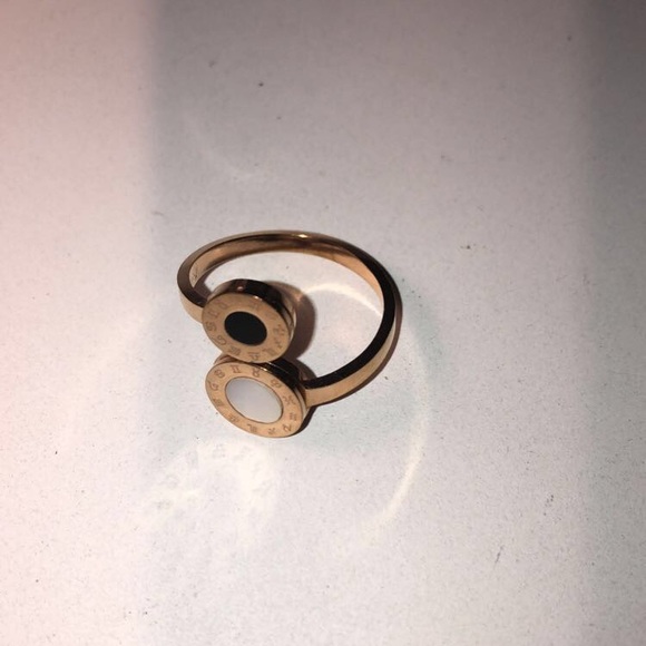 size 9 rings - Picture 3 of 3